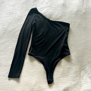 Black one-shoulder bodysuit